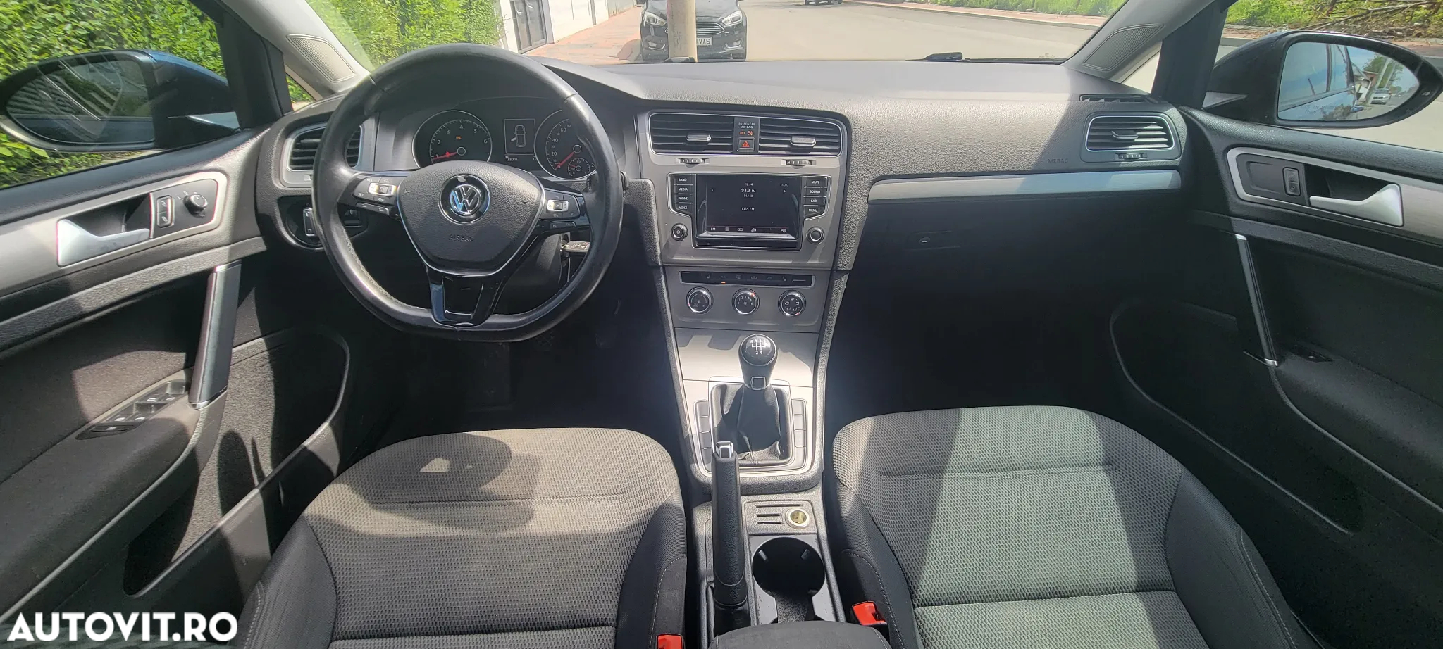 Volkswagen Golf - 19