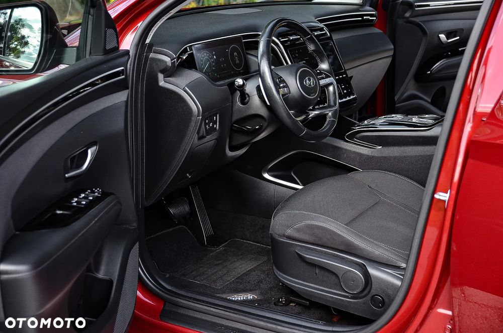 Hyundai Tucson 1.6 T-GDi 48V-Hybrid 4WD DCT Trend - 26