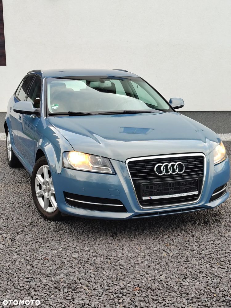 Audi A3 Sportback 1.4 TFSI S line Sportpaket - 4