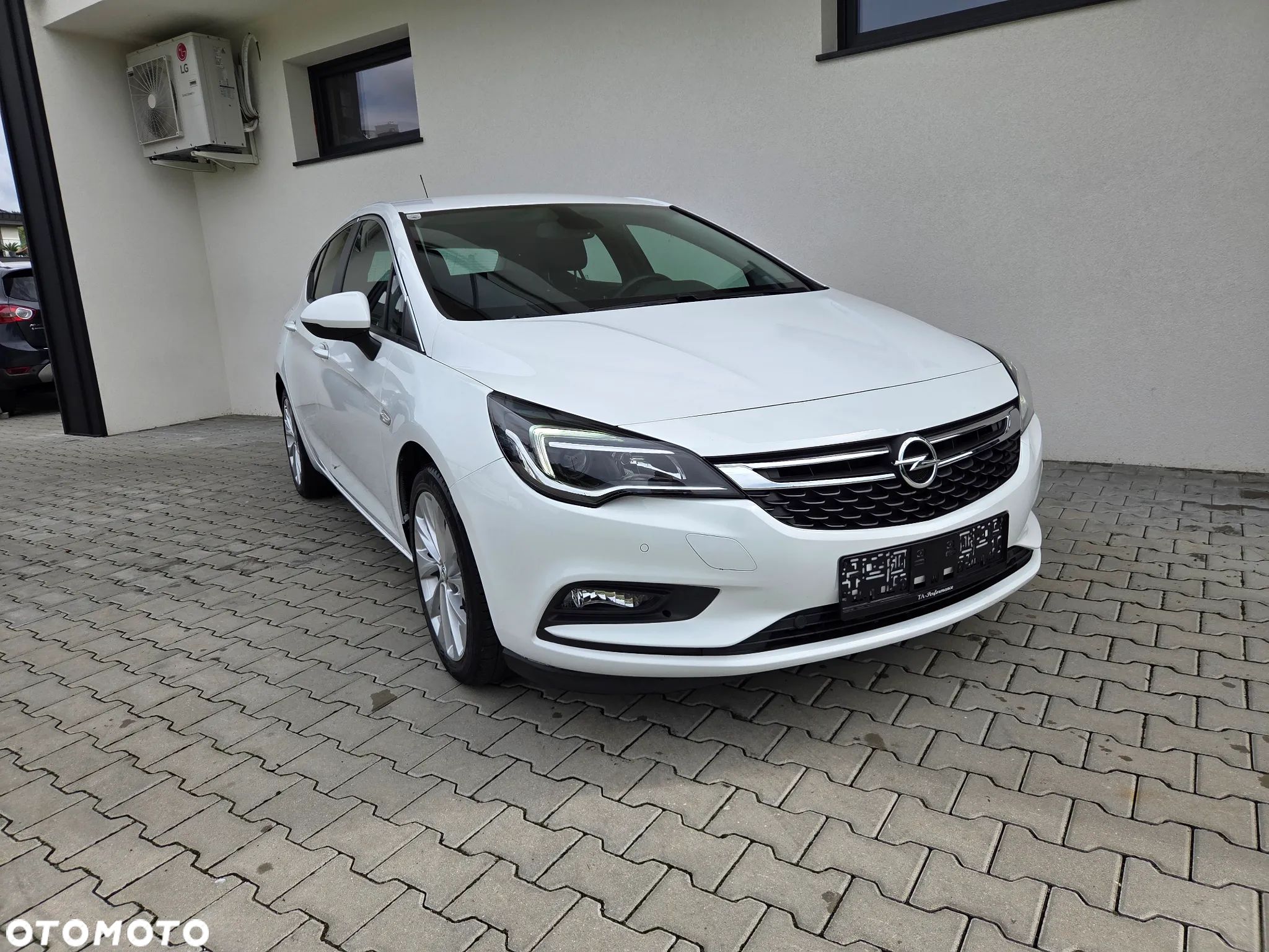 Opel Astra - 1