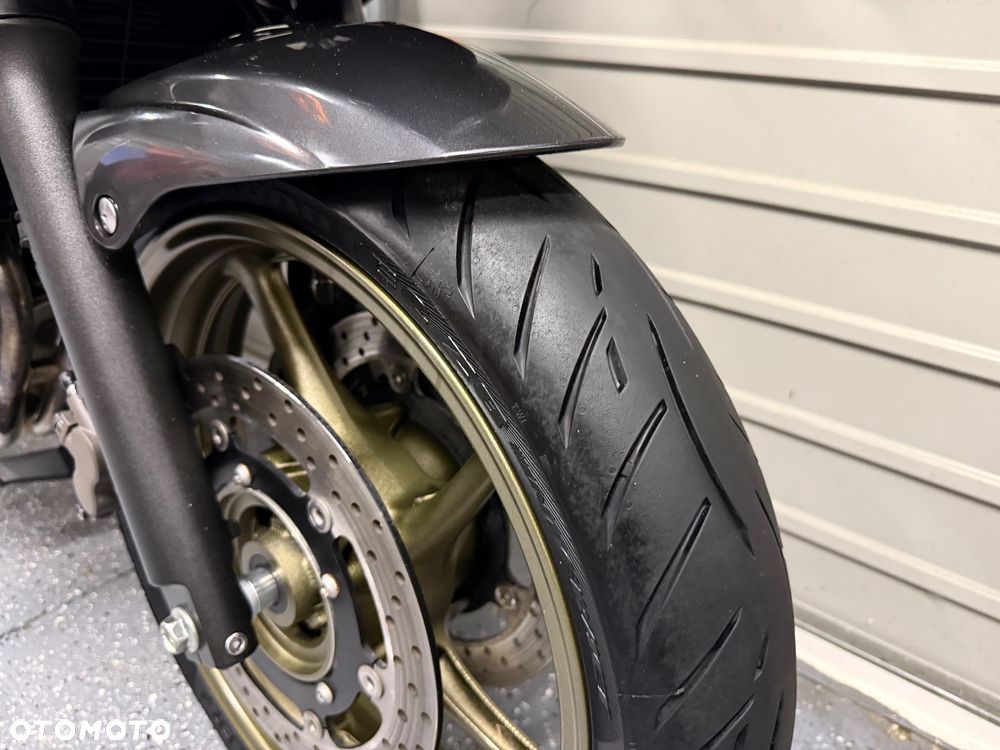Yamaha XJ - 6