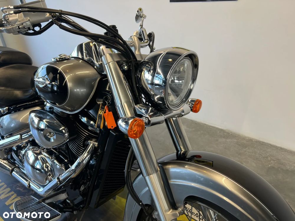 Suzuki Intruder - 20