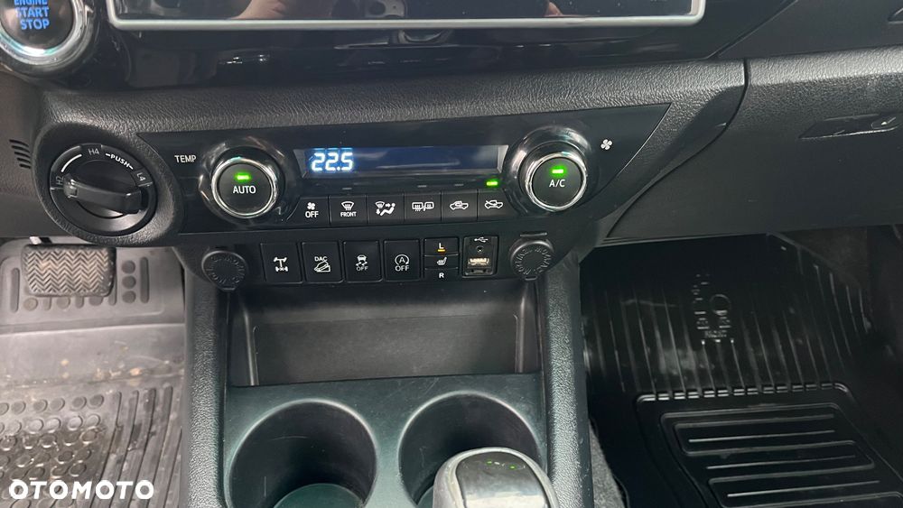 Toyota Hilux 2.4 D-4D Double Cab SR5 4x4 - 12