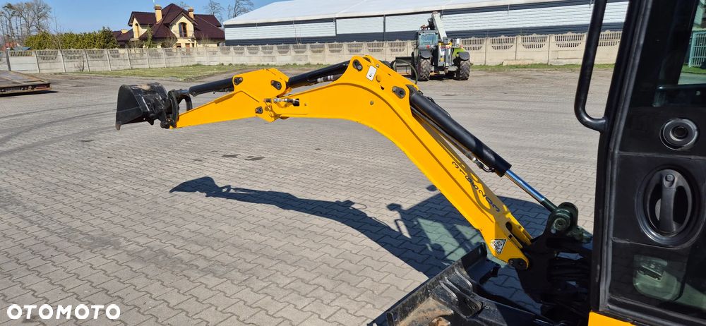 JCB 15C-1 - 16