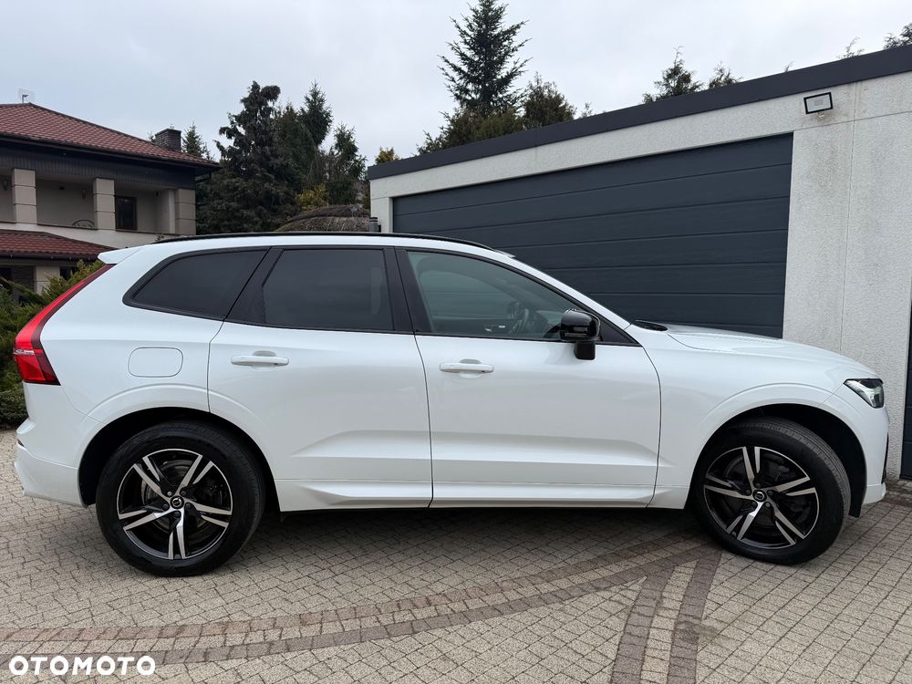 Volvo XC 60 B4 D AWD Plus Dark - 21