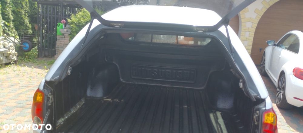Mitsubishi L200 - 3