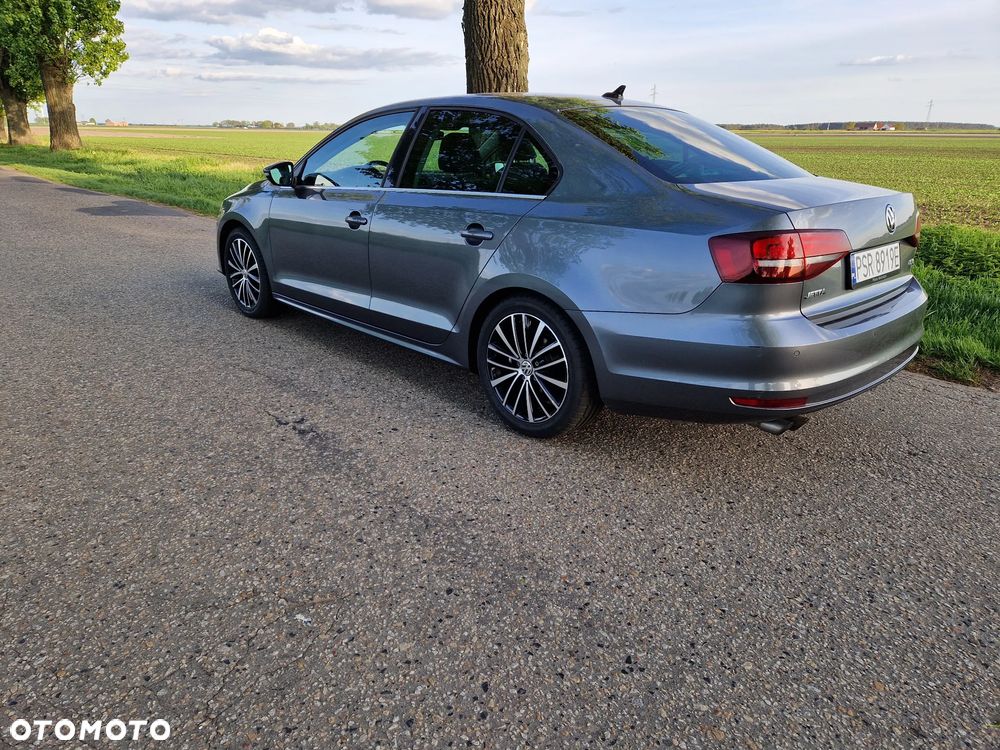 Volkswagen Jetta 1.4 TSI BMT Highline - 10