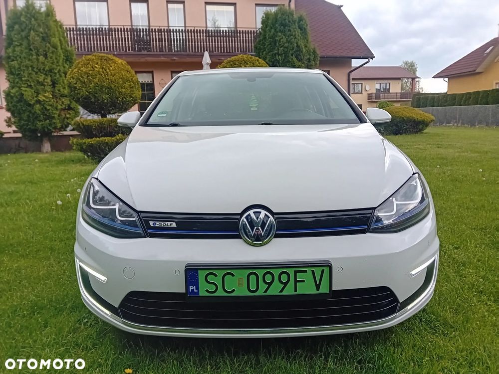 Volkswagen Golf - 1