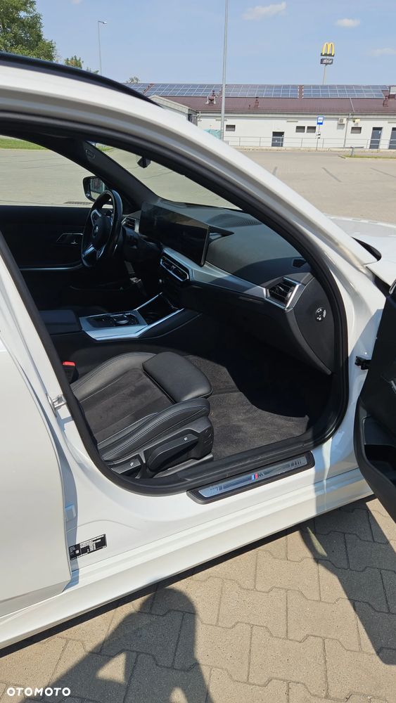 BMW Seria 3 320d xDrive mHEV M Sport - 18