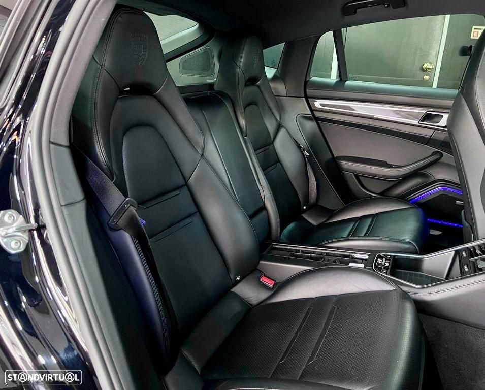 Porsche Panamera 4 S - 28