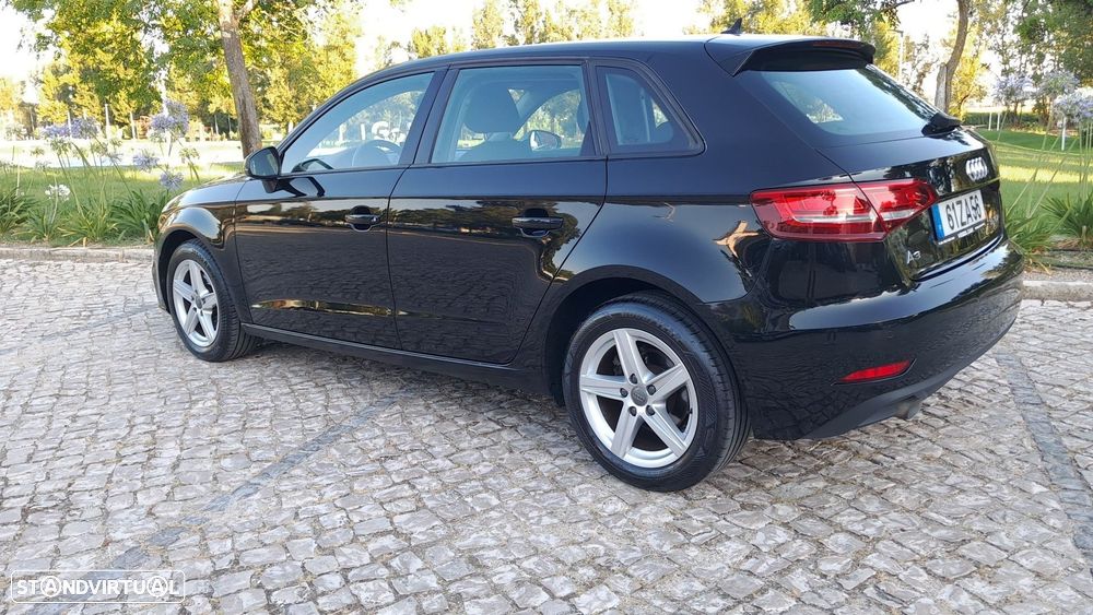 Audi A3 Sportback 1.6 TDI Sport - 4