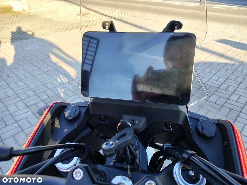 QJMOTOR SRT 600SX - 11