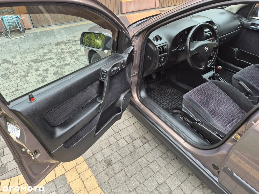 Opel Astra - 13