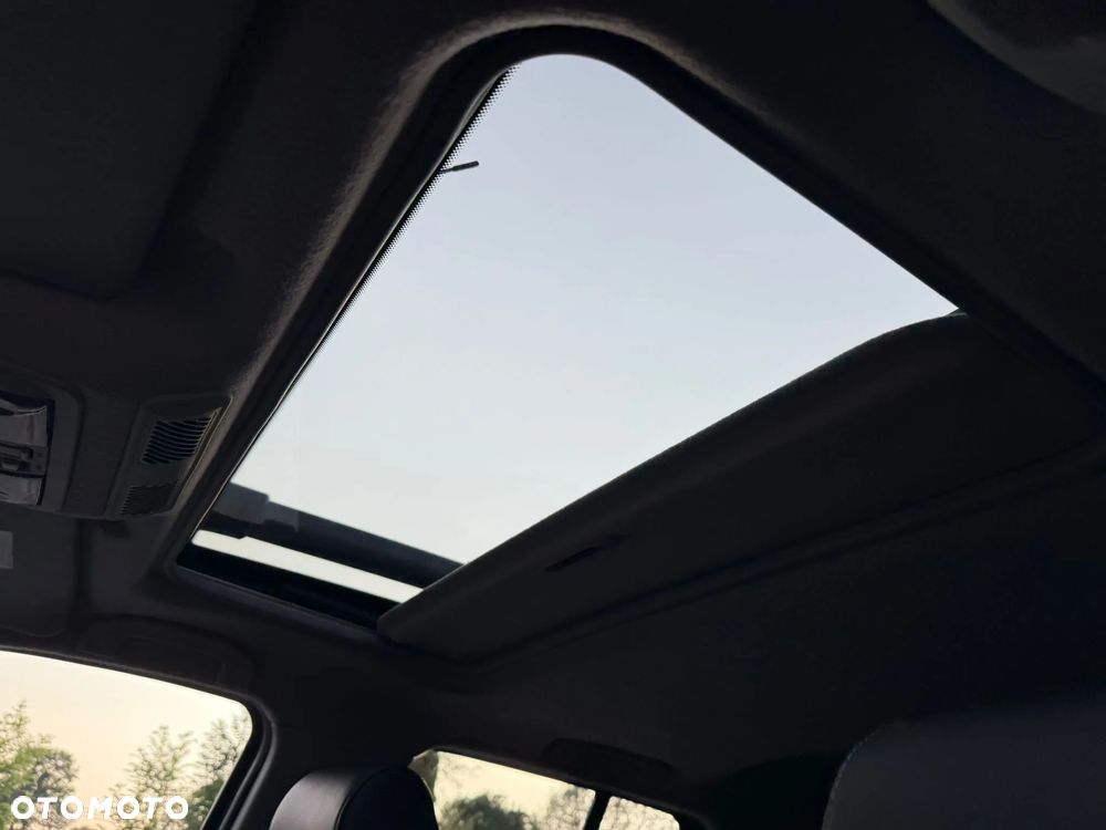 Nissan Navara 3.0 D V6 Platinum Long EU5 - 16