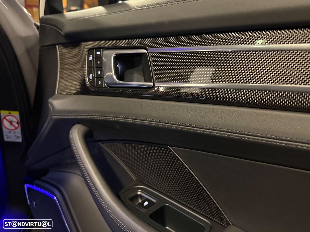 Porsche Panamera Sport Turismo 4 E-Hybrid Platinum Edition PDLS - 27