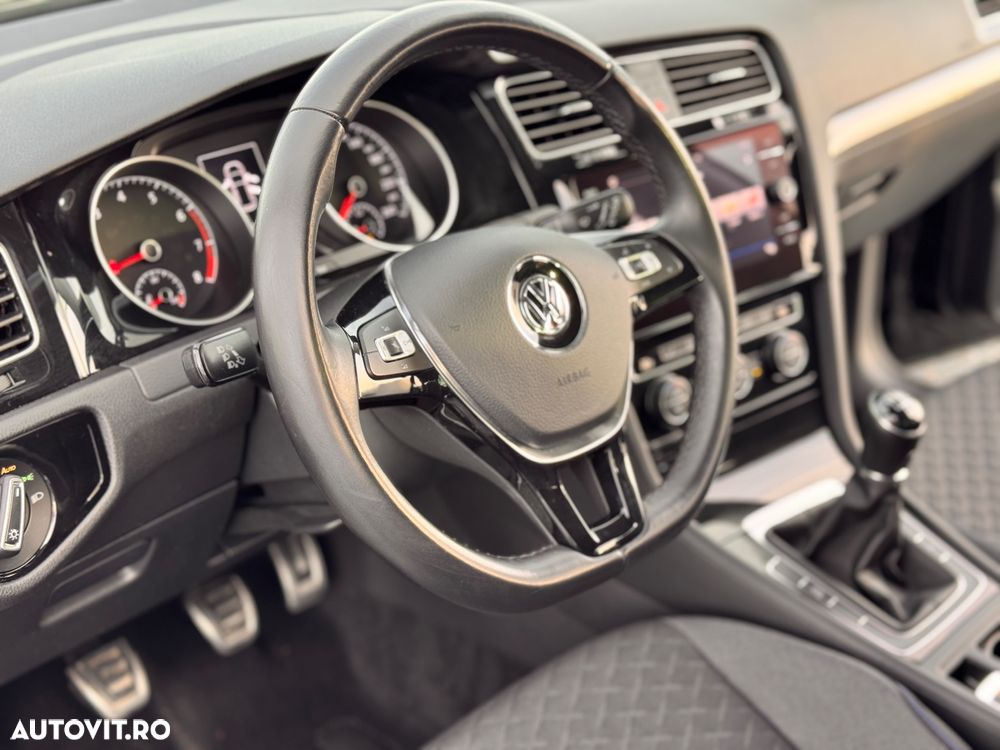 Volkswagen Golf 1.0 TSI BlueMotion Comfortline - 9