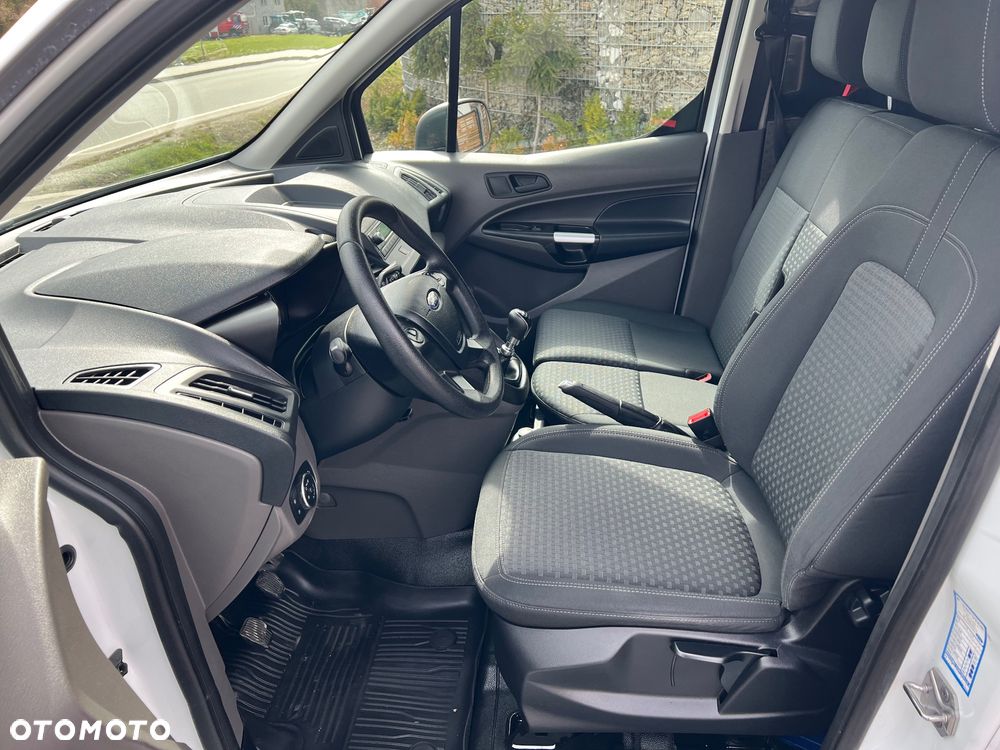 Ford Transit Connect - 11