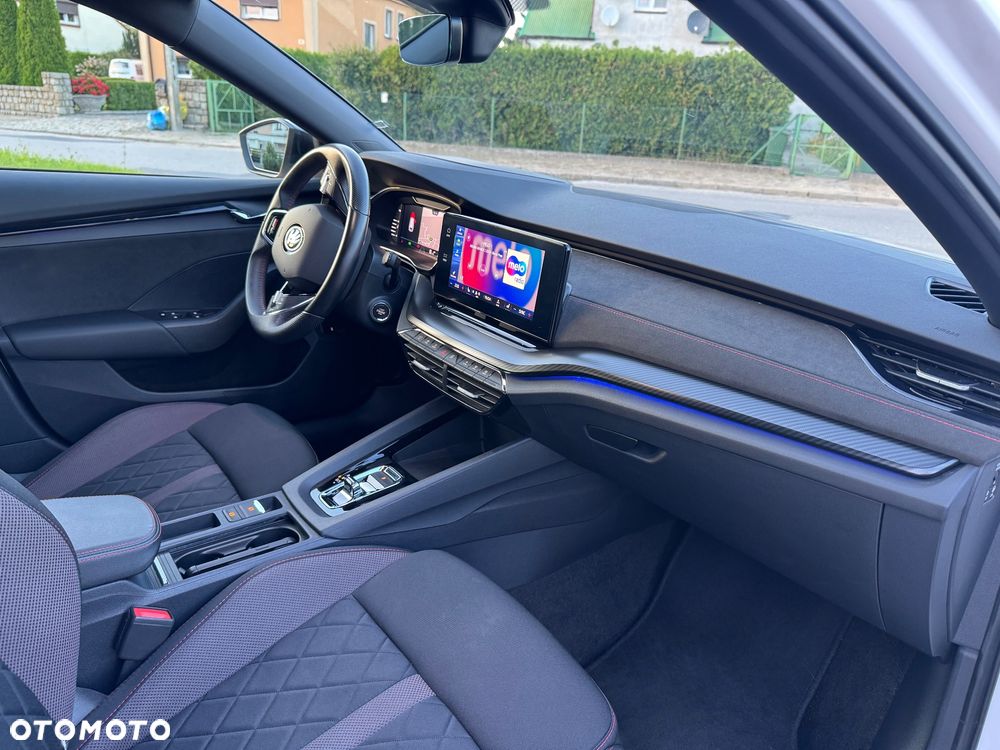 Skoda Octavia 2.0 TDI DSG RS - 36