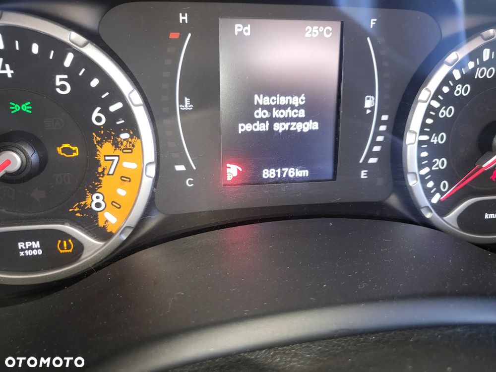 Jeep Renegade 1.6 E-TorQ Sport FWD - 5