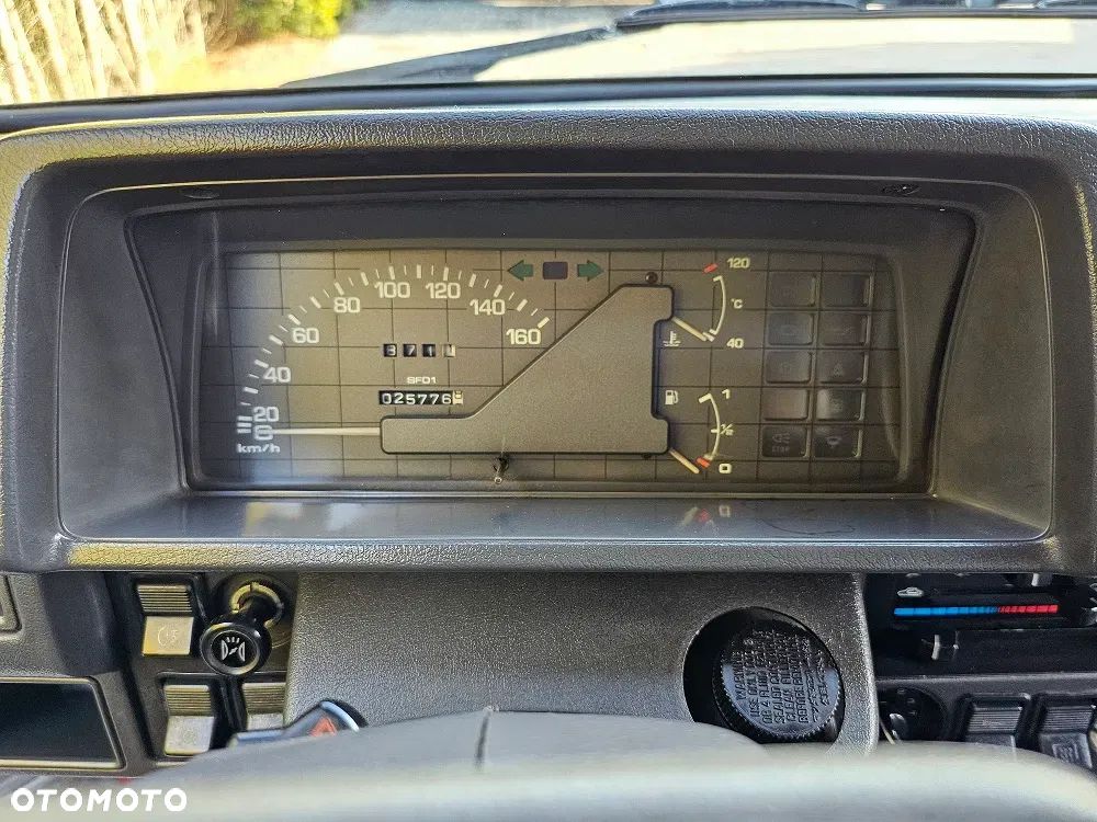 Mazda E2200 - 24