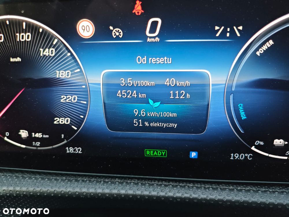 Mercedes-Benz CLA - 36