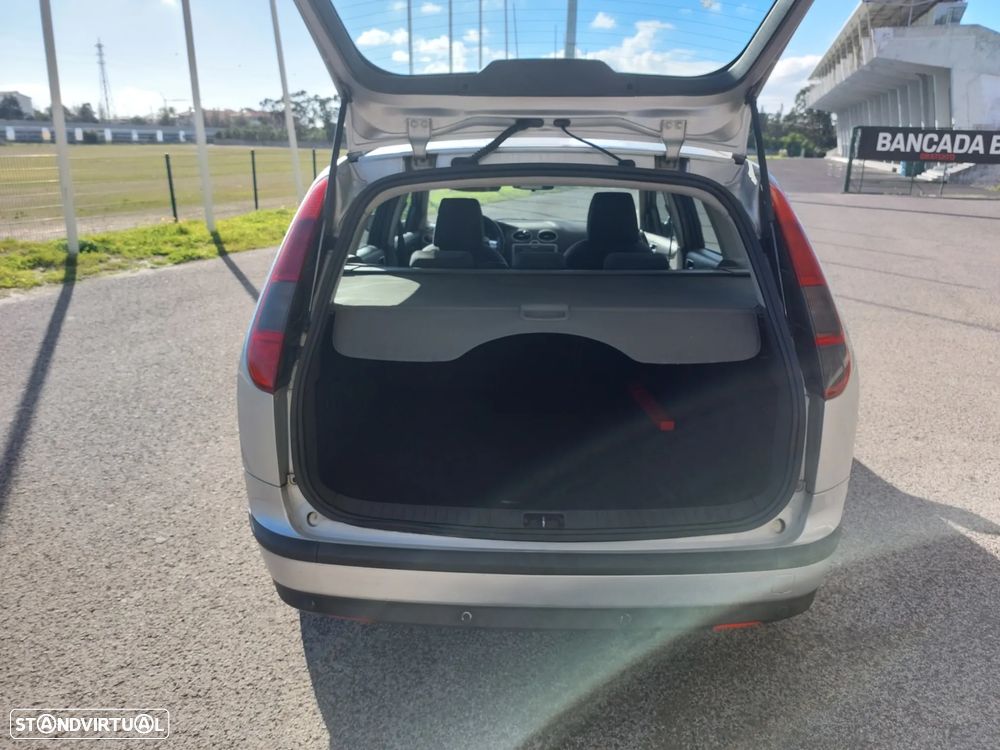 Ford Focus SW 1.6 TDCi Trend - 18