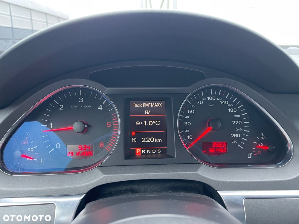 Audi A6 Avant 3.0 TDI DPF quattro tiptronic - 27