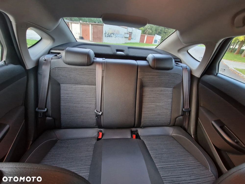 Opel Astra IV 1.4 T Active EU6 - 17