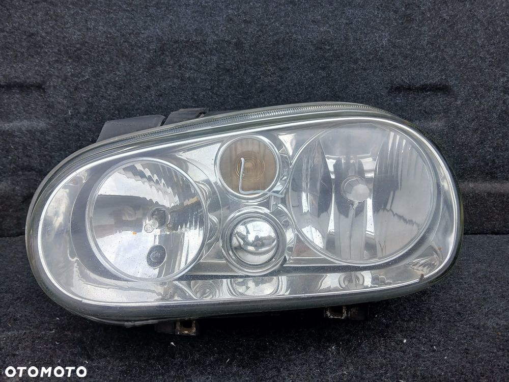 Volkswagen Golf IV lampa przednia - 1