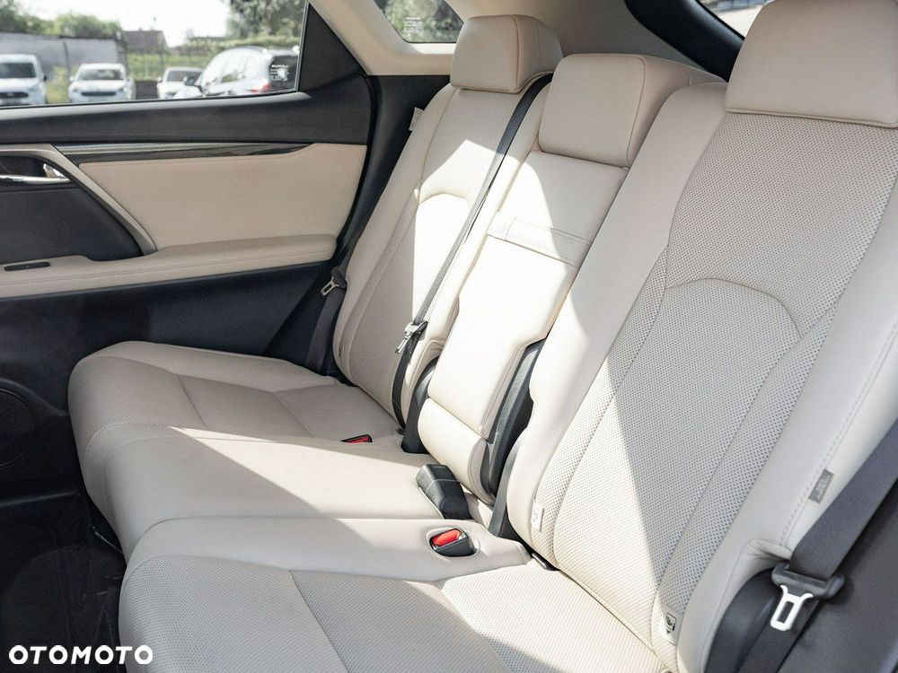 Lexus RX - 30