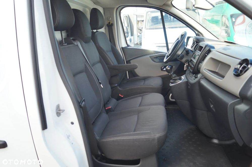 Renault Trafic - 21