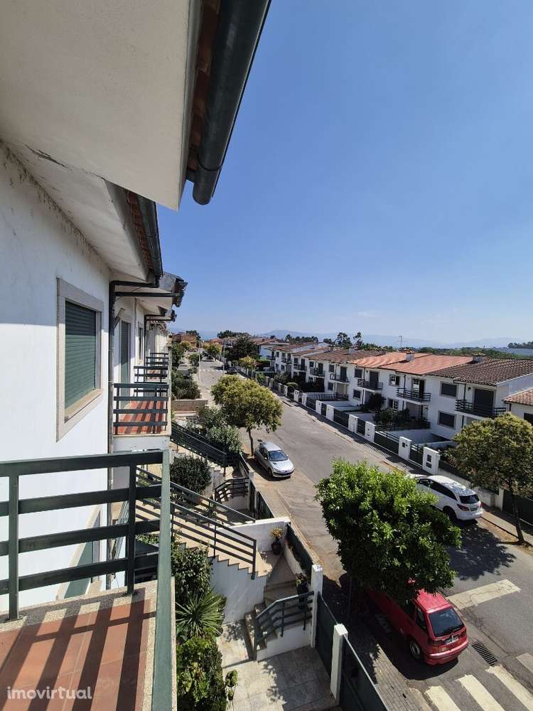 Moradia T4 a 5 min do centro - Grande imagem: 2/35