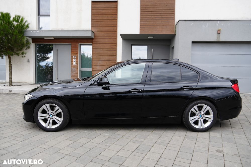 BMW Seria 3 320d Aut. Sport Line - 7