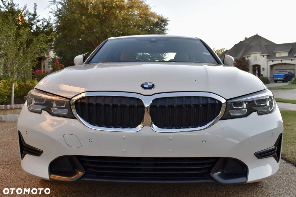 BMW Seria 3 330i - 2