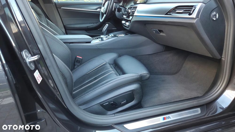 BMW Seria 5 530e xDrive M Sport sport - 21