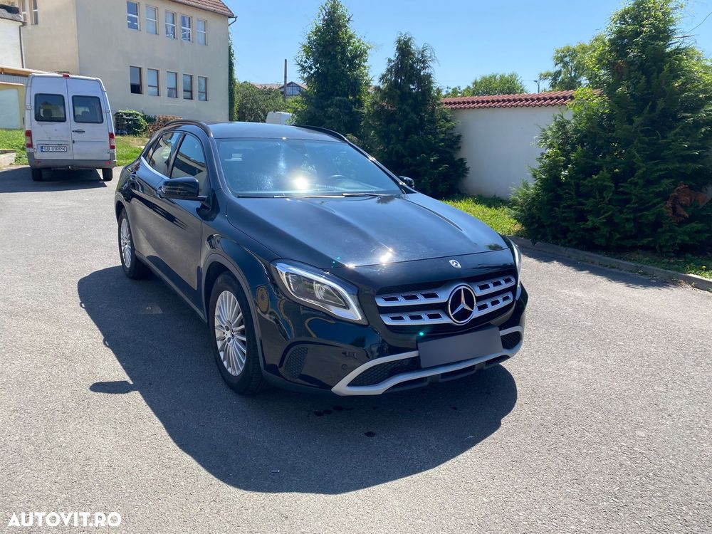 Mercedes-Benz GLA - 2