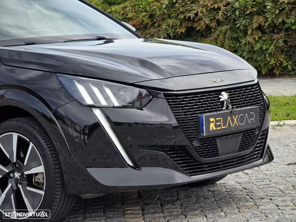 Peugeot e-208 GT - 5