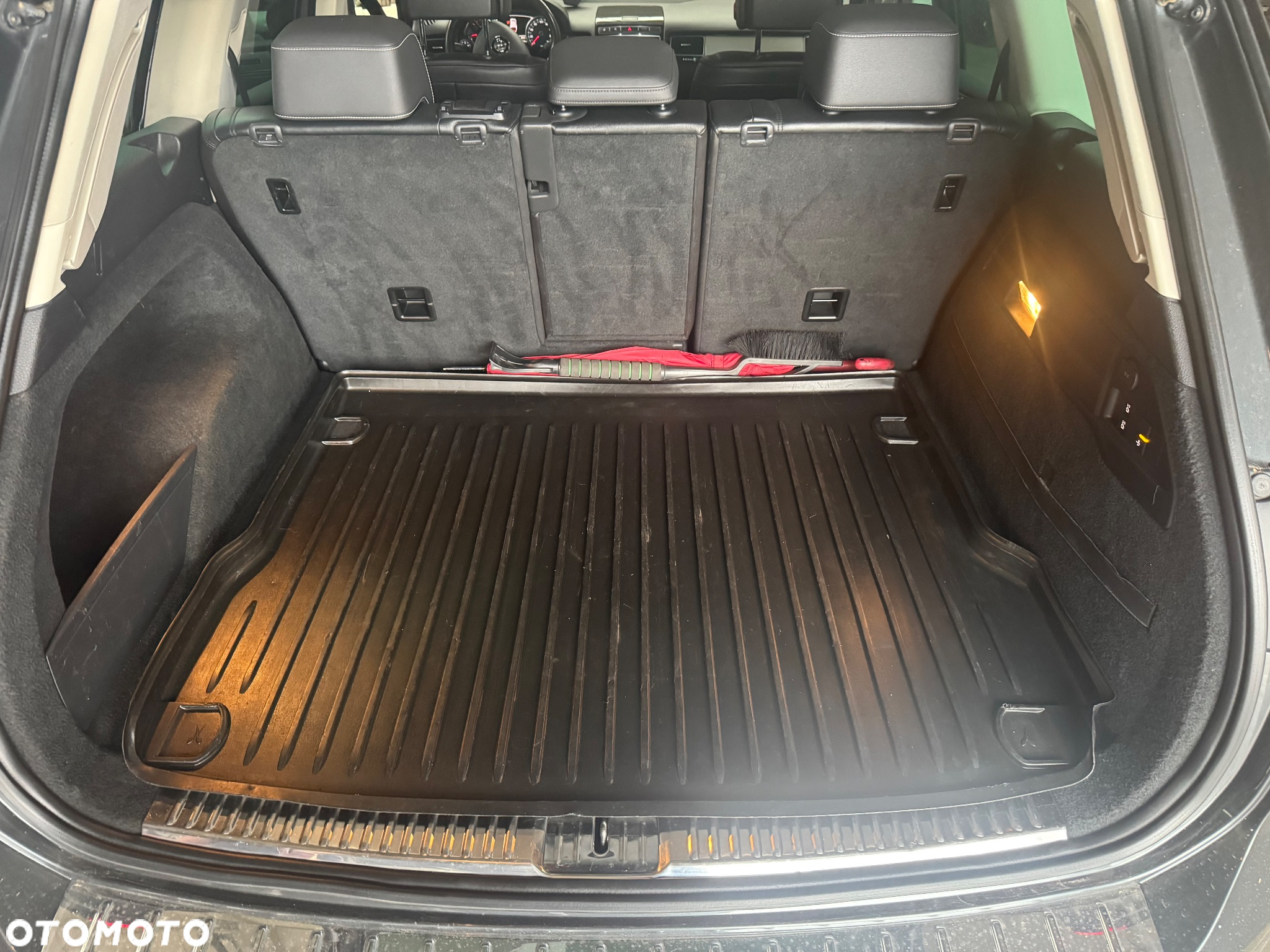 Volkswagen Touareg 3.0 V6 TDI BMT Perfectline R-Style - 36