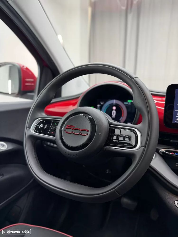 Fiat 500e 23,8kWh Red - 17