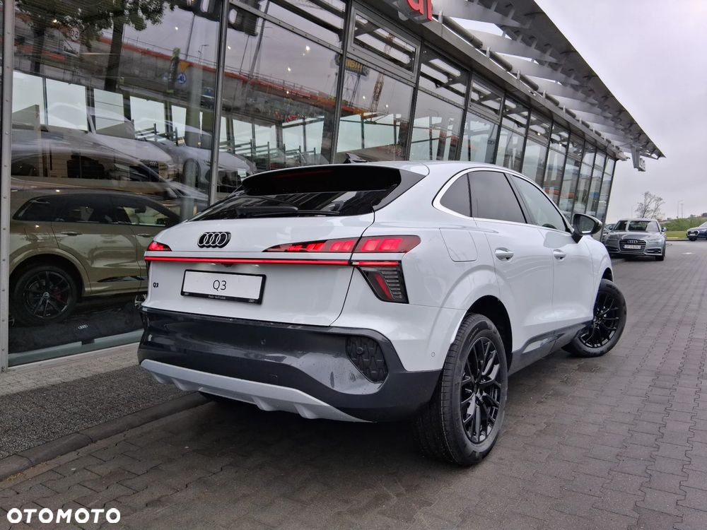 Audi Q3 Sportback - 6