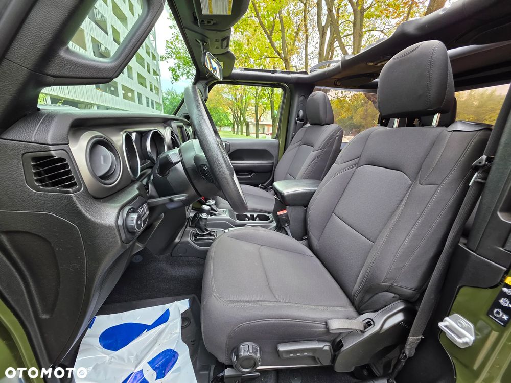 Jeep Wrangler - 6