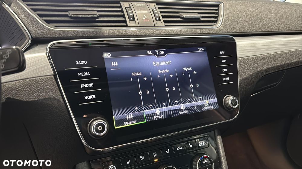 Skoda Superb 1.5 TSI Ambition DSG - 24
