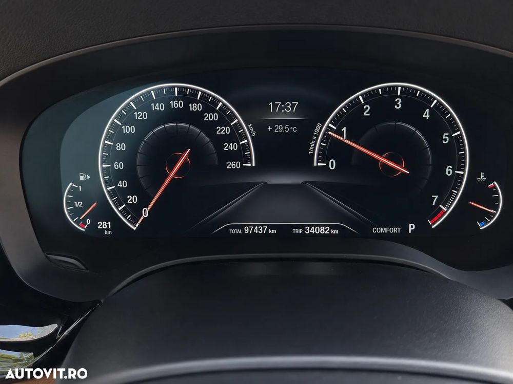 BMW Seria 5 530i xDrive AT - 15
