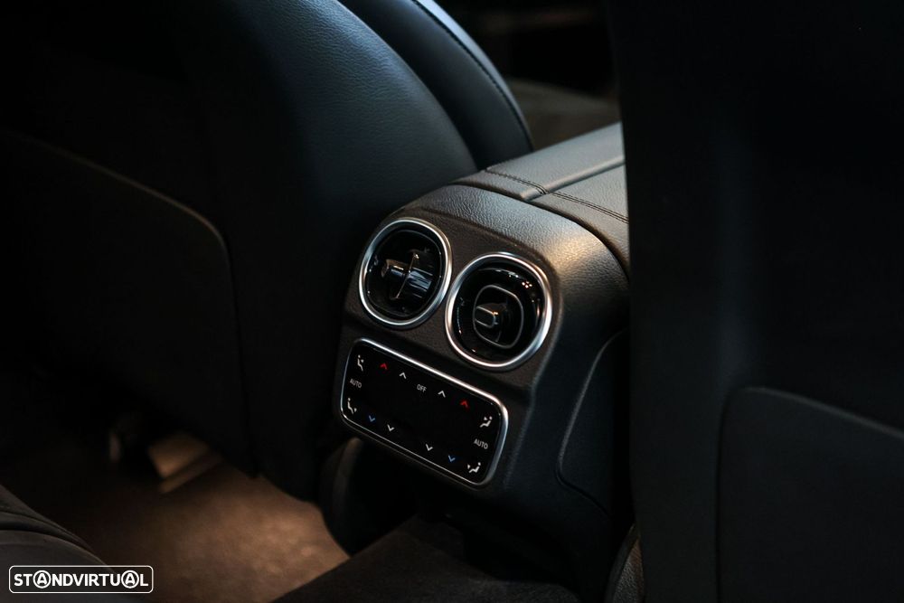 Mercedes-Benz C 300 de AMG Line - 14