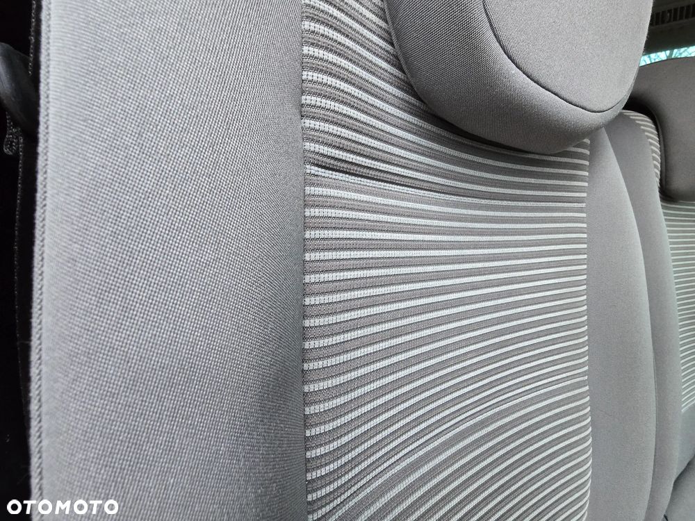 Seat Alhambra 2.0 TDI DPF Ecomotive - 32