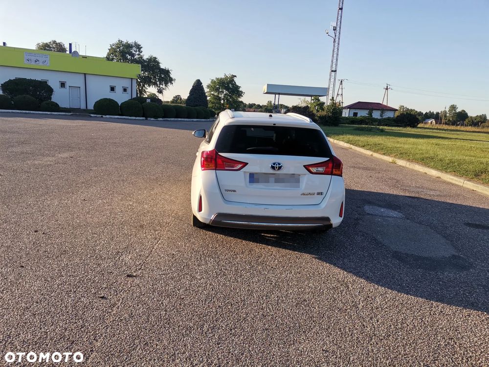 Toyota Auris - 12