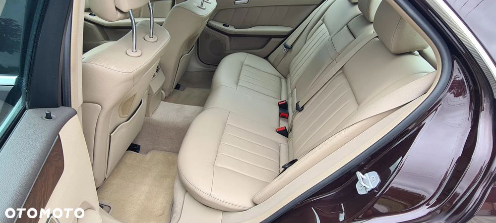 Mercedes-Benz Klasa E 350 CDI 4-Matic BlueEff Avantgarde - 8