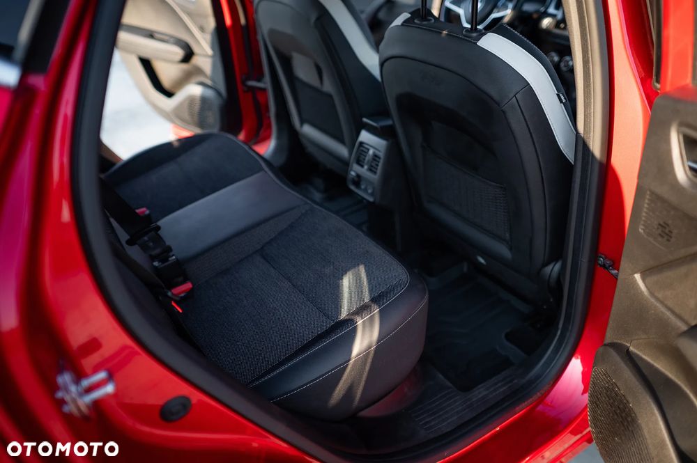 Renault Captur 1.3 TCe mHEV Techno EDC - 23