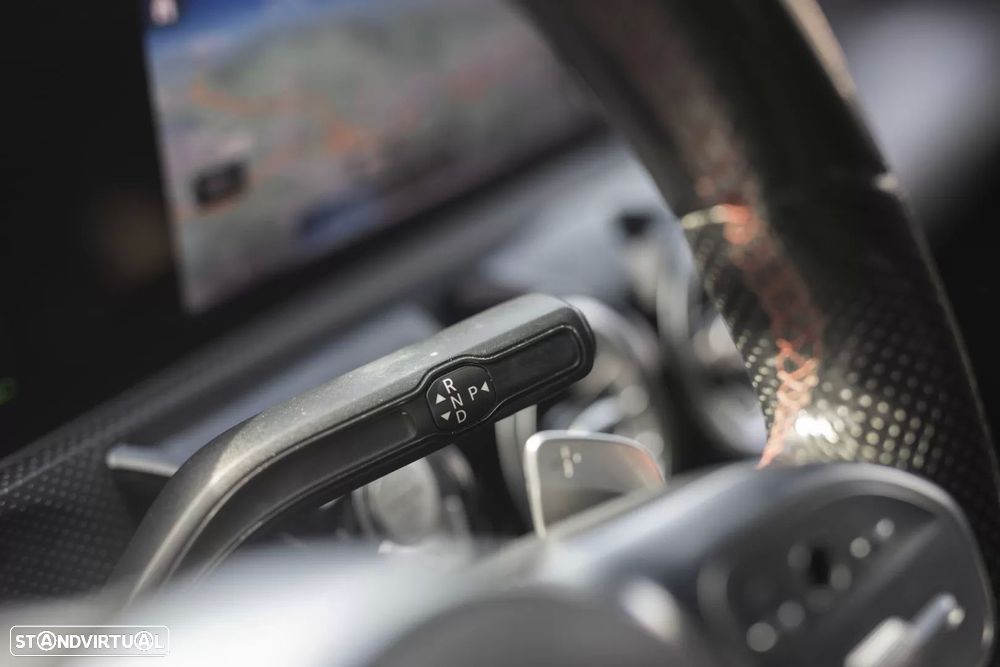 Mercedes-Benz A 250 7G-DCT AMG Line - 12