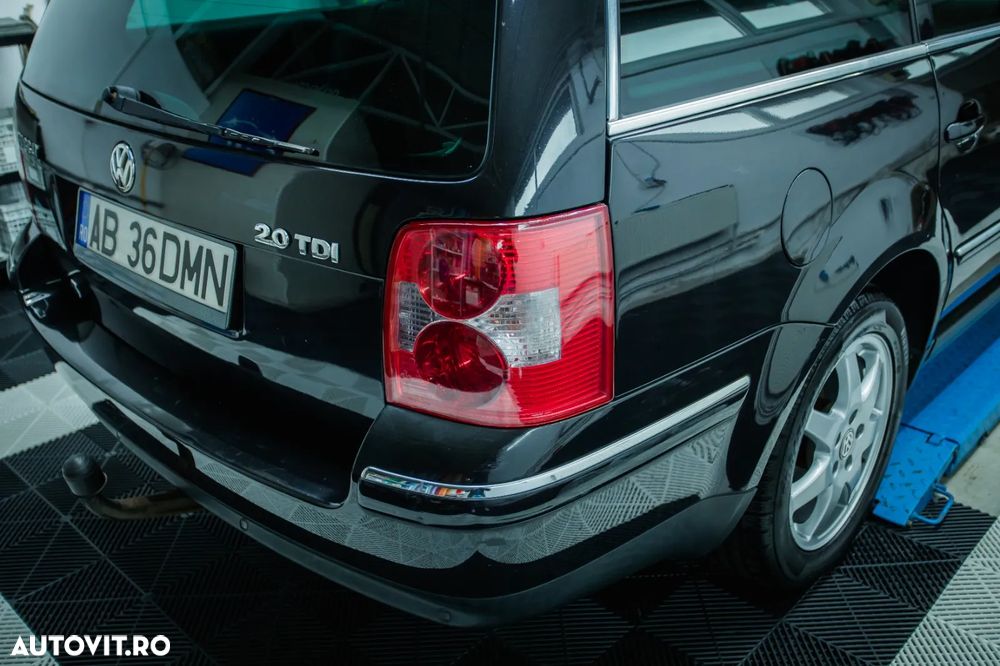 Volkswagen Passat Variant 2.0 TDI DPF Highline - 6